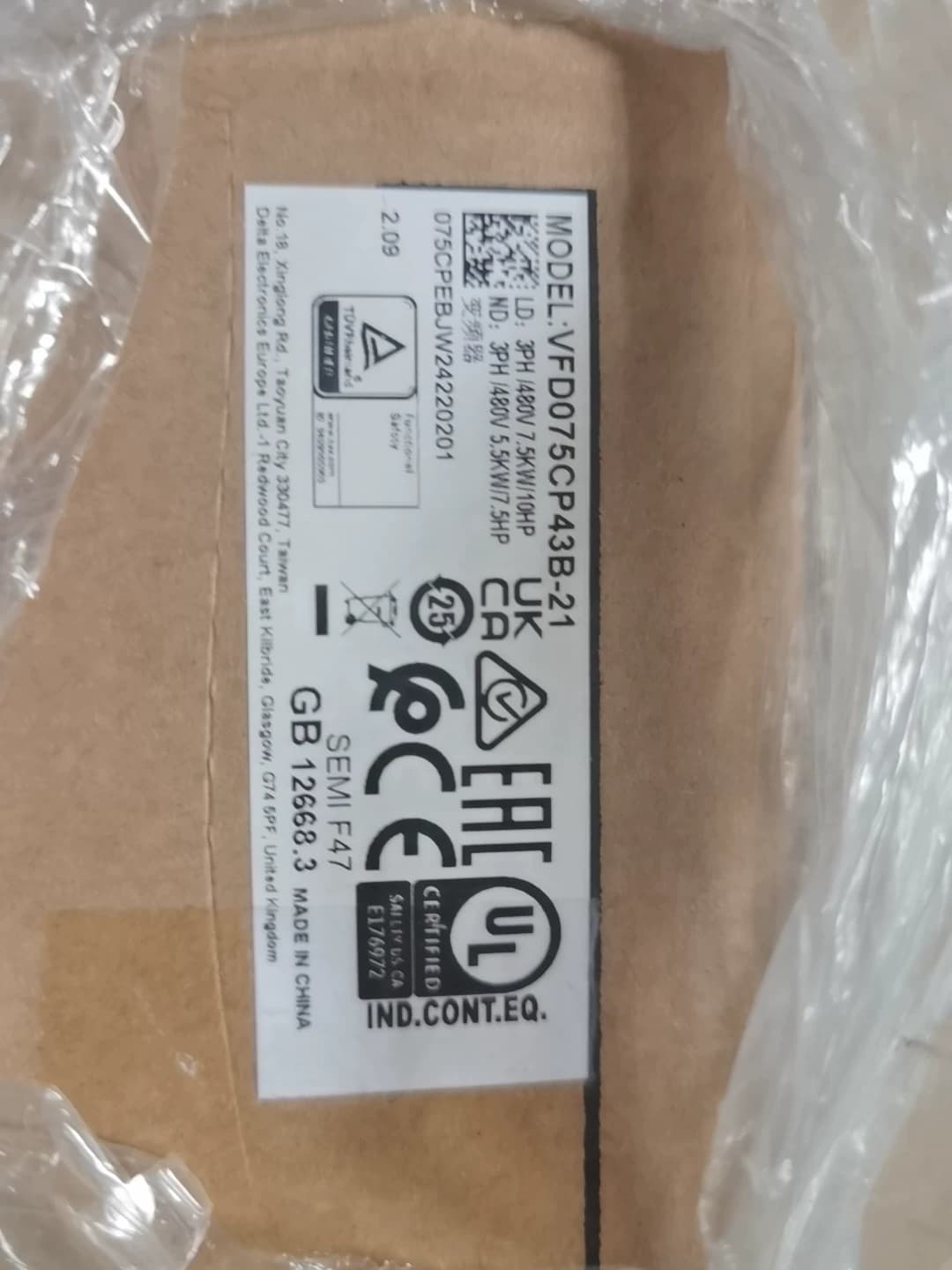 100% upouusi, alkuperäinen ja aito Delta VFD075CP43B-21 380V 7.5KW Taajuusmuuttajat Käyttöservomoottori