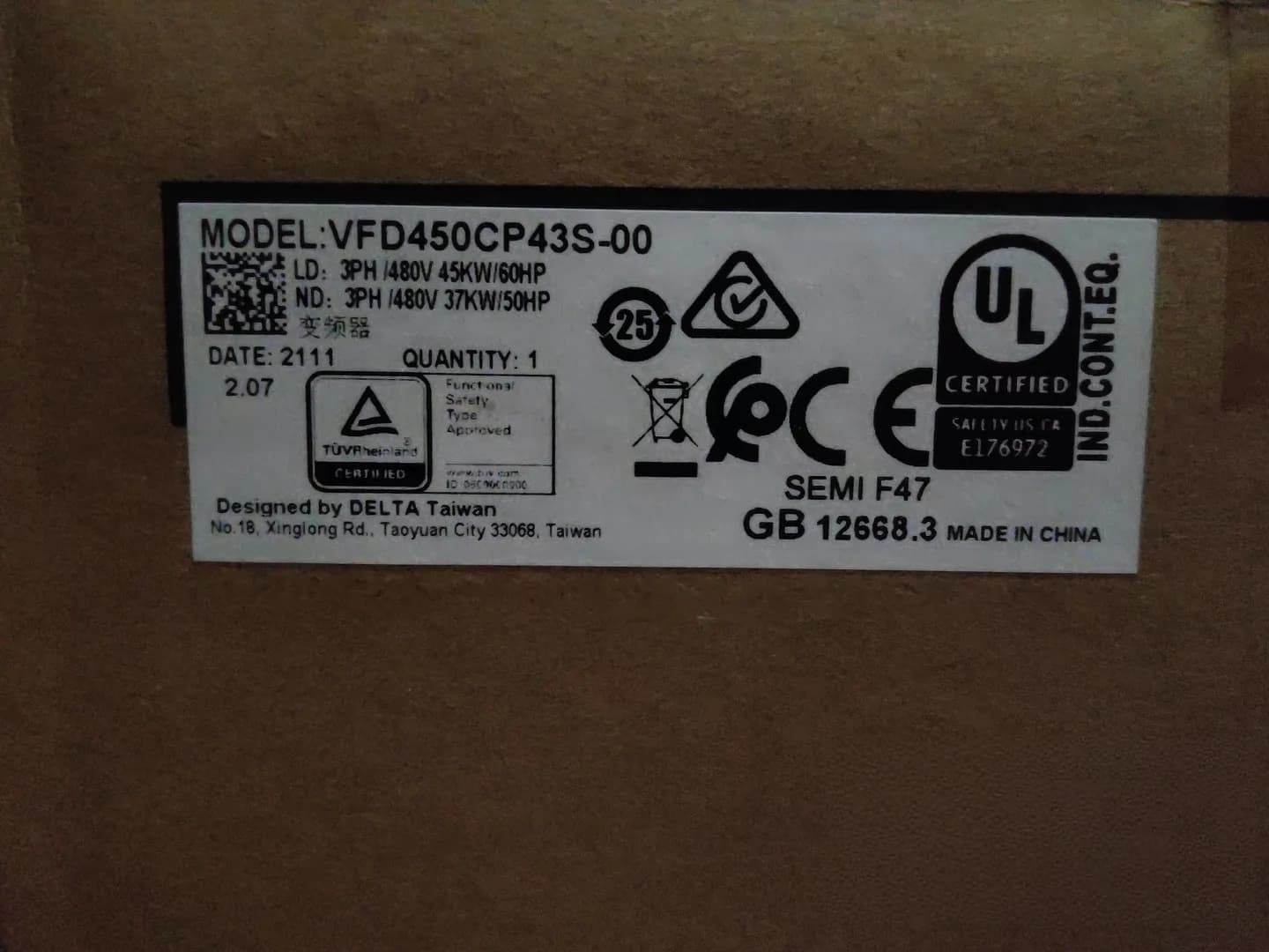 100% upouusi alkuperäinen ja aito Delta VFD450CP43S-00 380V45KW Taajuusmuuttajat Käyttöservomoottori