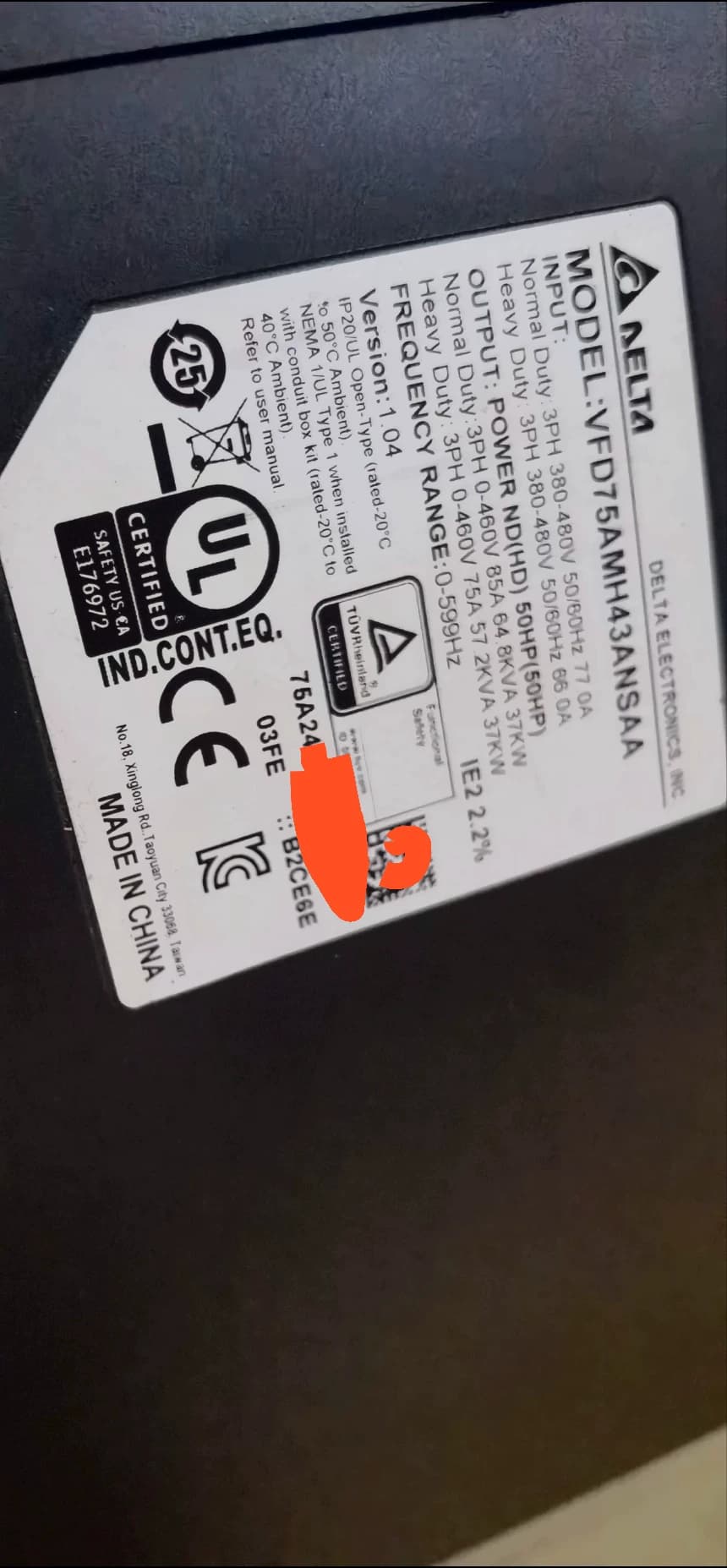 100% upouusi alkuperäinen ja aito Delta VFD75AMH43ANSAA(37KW) Taajuusmuuttajat Käyttöservomoottori