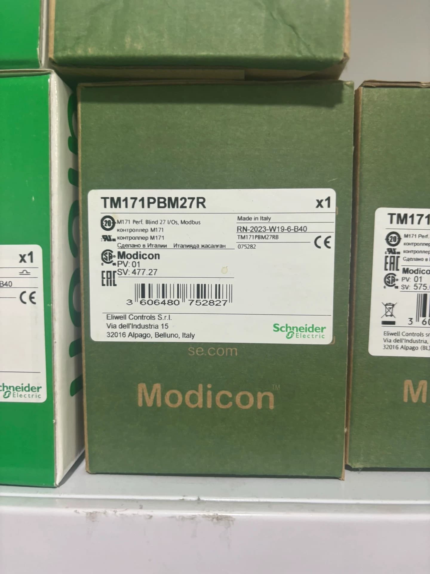 100 % upouusi, alkuperäinen ja aito Schneider TM171PBM27R Taajuusmuuttajat, katkaisijat, kontaktorit, suojalaitteet