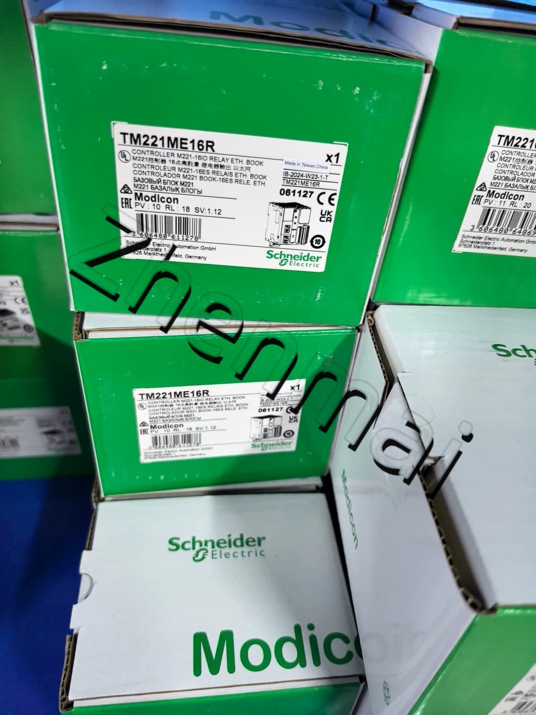 100 % upouusi, alkuperäinen ja aito Schneider TM221ME16R Taajuusmuuttajat, katkaisijat, kontaktorit, suojalaitteet