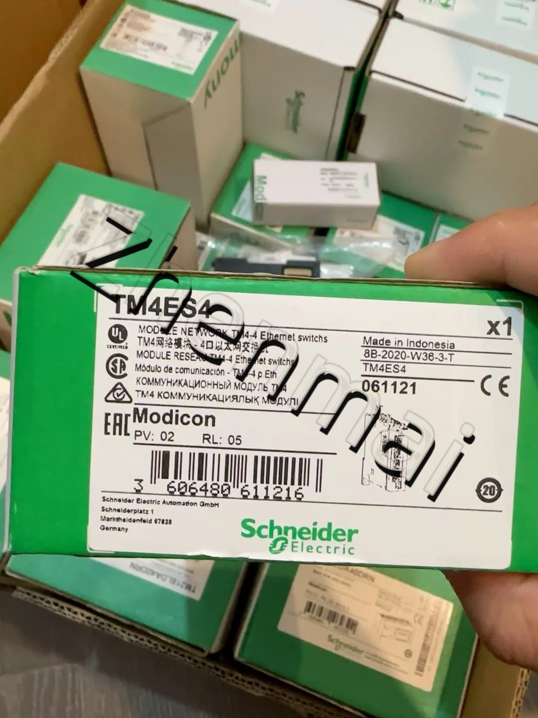 100 % upouusi, alkuperäinen ja aito Schneider TM4ES4 Taajuusmuuttajat, katkaisijat, kontaktorit, suojalaitteet