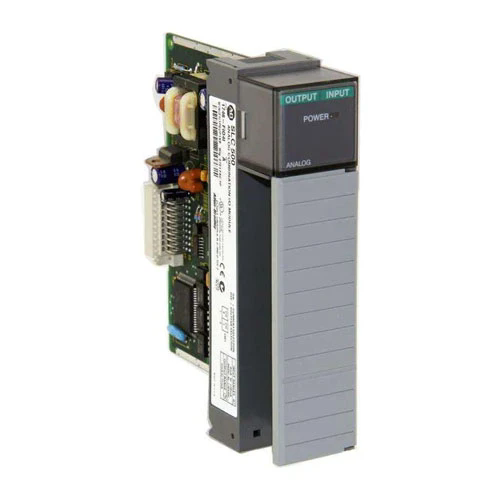 Uusi alkuperäinen 1746-FIO4I Allen-Bradley SLC 500 PLC analoginen tulomoduuli nopea toimitus