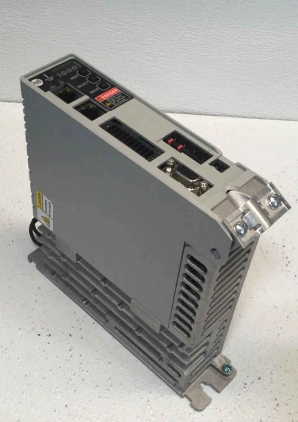 2198-C2055-ERS Kinetix 5300 Servo Drive, upouusi ja aito Nopea toimitus