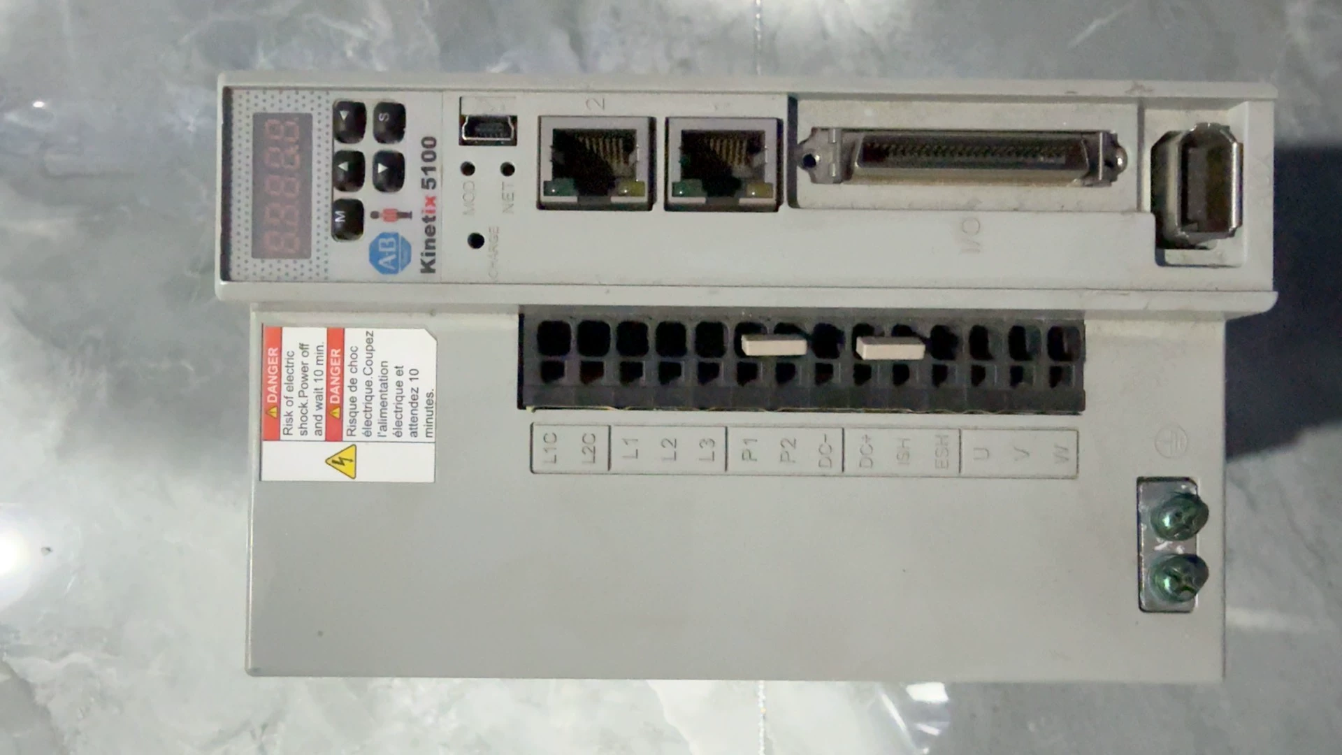 2198-E2030-ERS Kinetix 5100 servo, upouusi ja aito