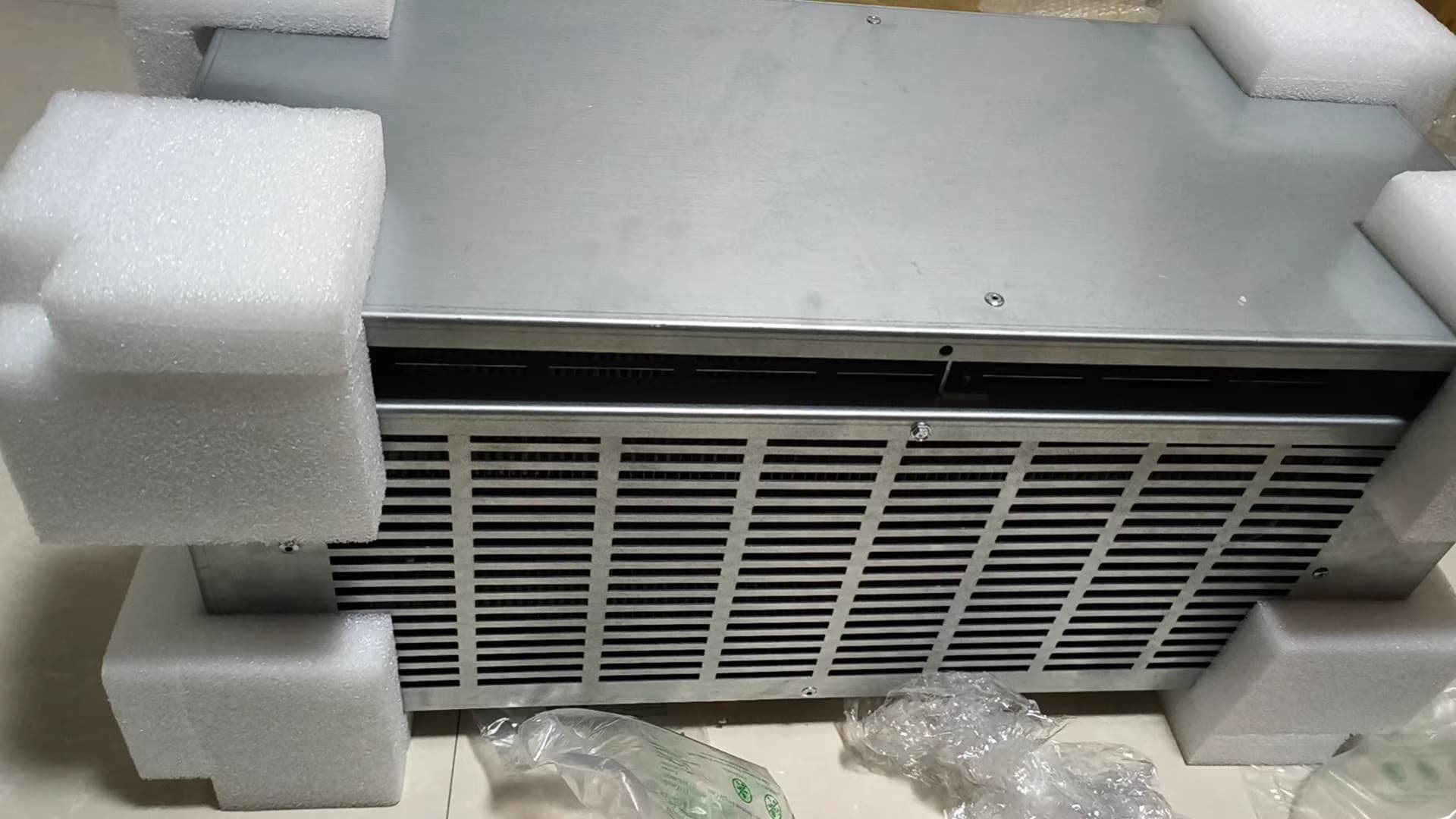 2198-R127 Kinetix 5700 servo, upouusi ja aito Nopea toimitus