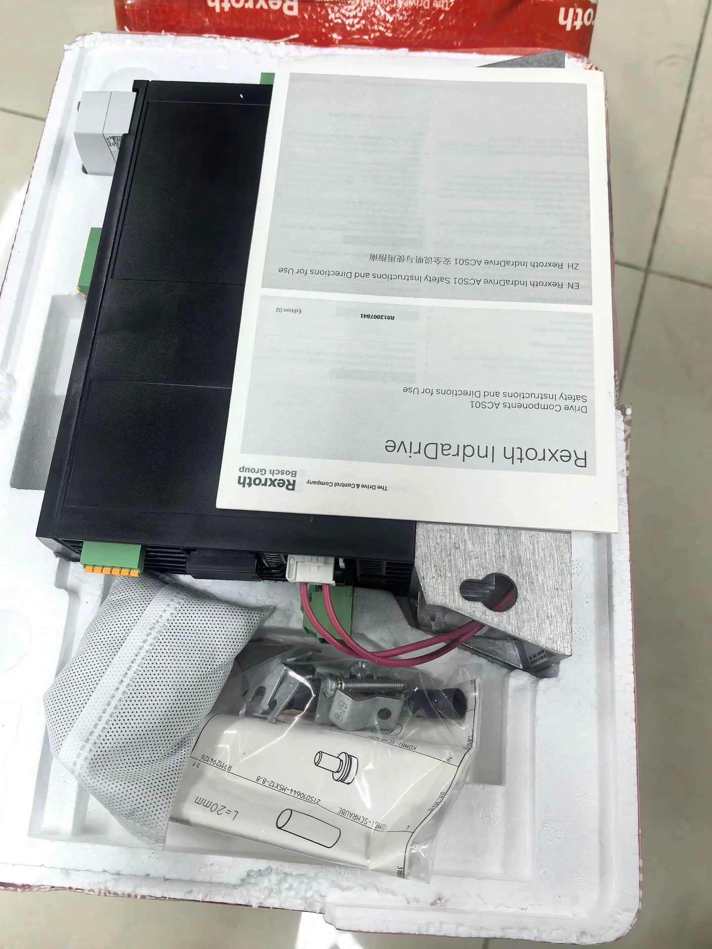Upouusi alkuperäinen Bosch Rexroth -servomoottori ACS01.1E-W0018-A-03-B-ET-EC-NN-NN-NN-FW Servomoottori Nopea toimitus