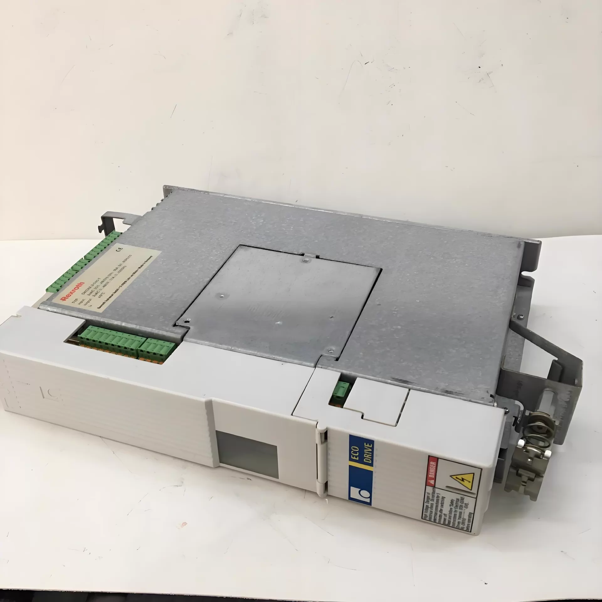 Upouusi alkuperäinen Bosch Rexrothin servomoottori ACS01.1E-W018-A-03-B-ET-EC-MN-NN-NN-NW servomoottori Nopea toimitus