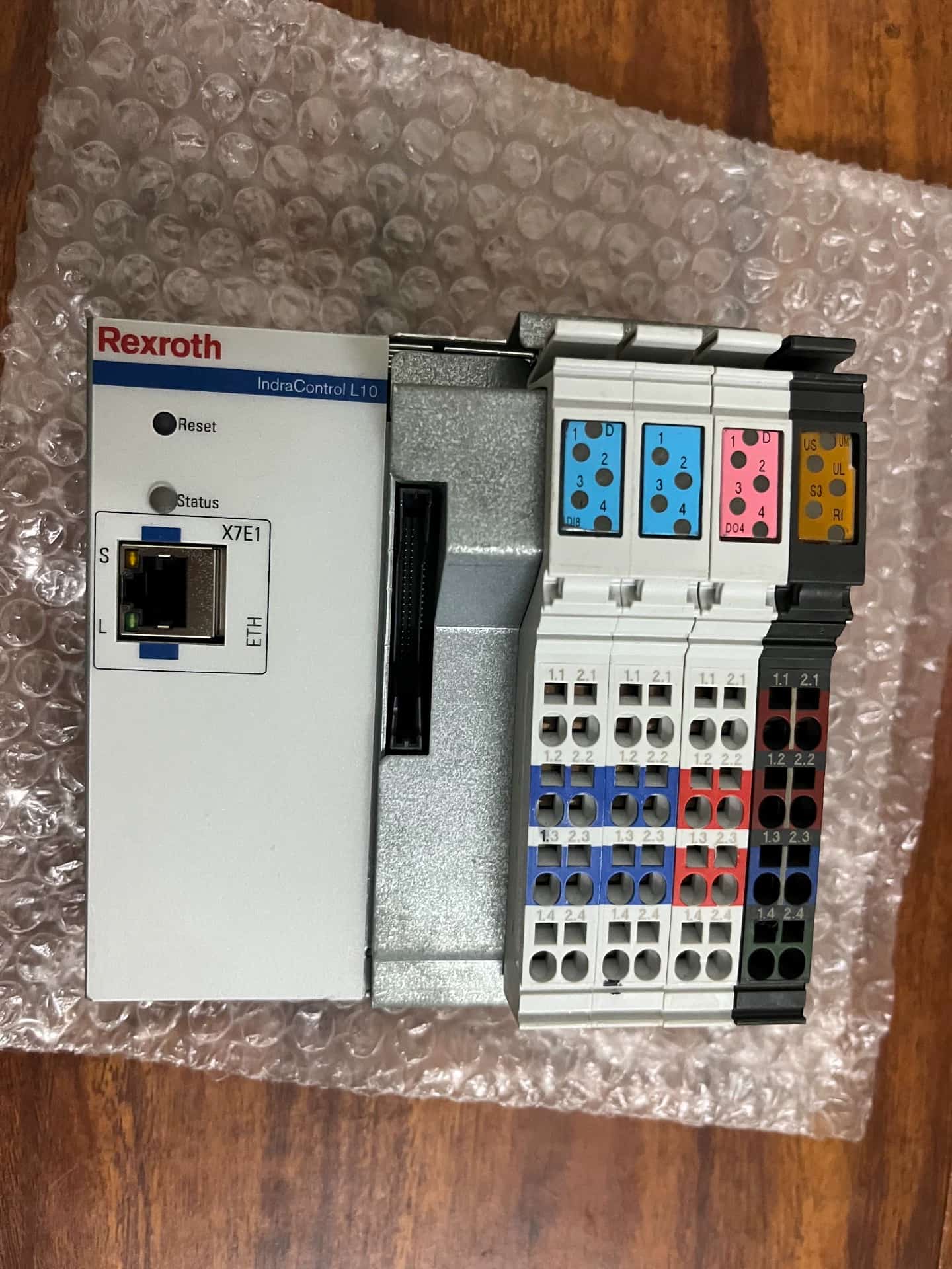 Upouusi alkuperäinen Bosch Rexrothin servomoottori CML10.1-NN-210-NB-NNNN-NW Servomoottori Nopea toimitus