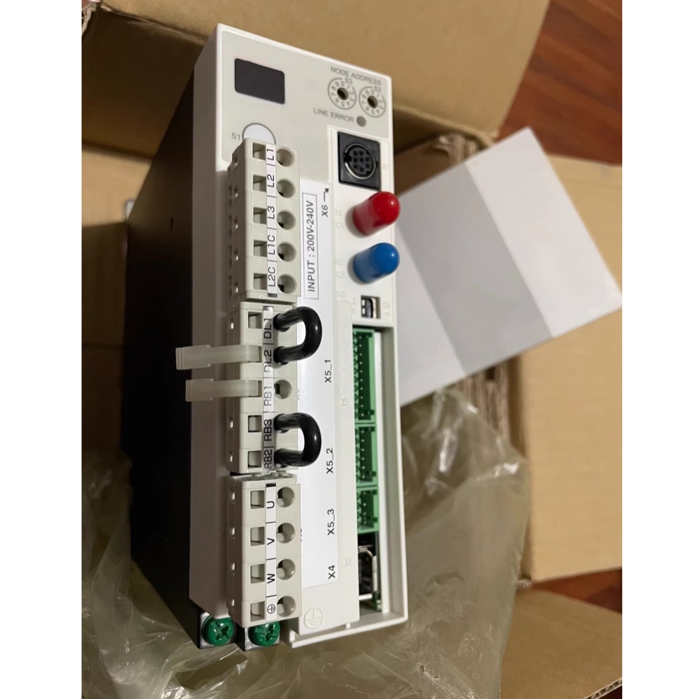 Upouusi alkuperäinen Bosch Rexroth -servomoottori DKC02.3-004-3-MGP-01VRS-servomoottori Nopea toimitus