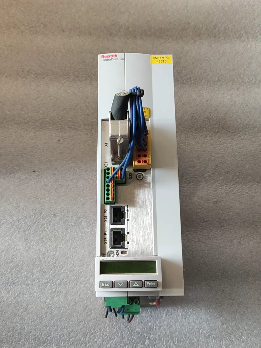 Upouusi alkuperäinen Bosch Rexrothin servomoottori HCS01.1E-W0006-A-02-B-ET-EC-NN-L4-NN-FW Servomoottori Nopea toimitus