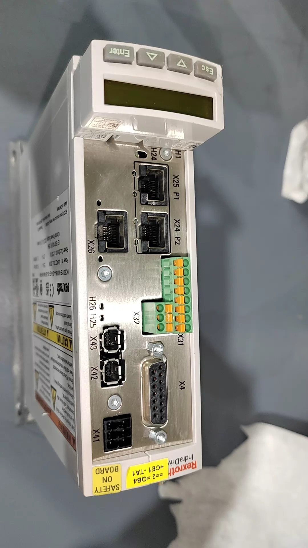 Upouusi alkuperäinen Bosch Rexrothin servomoottori HCS01.1E-W0008-A-03-B-ET-EC-EP-S4-NN-FW servomoottori Nopea toimitus