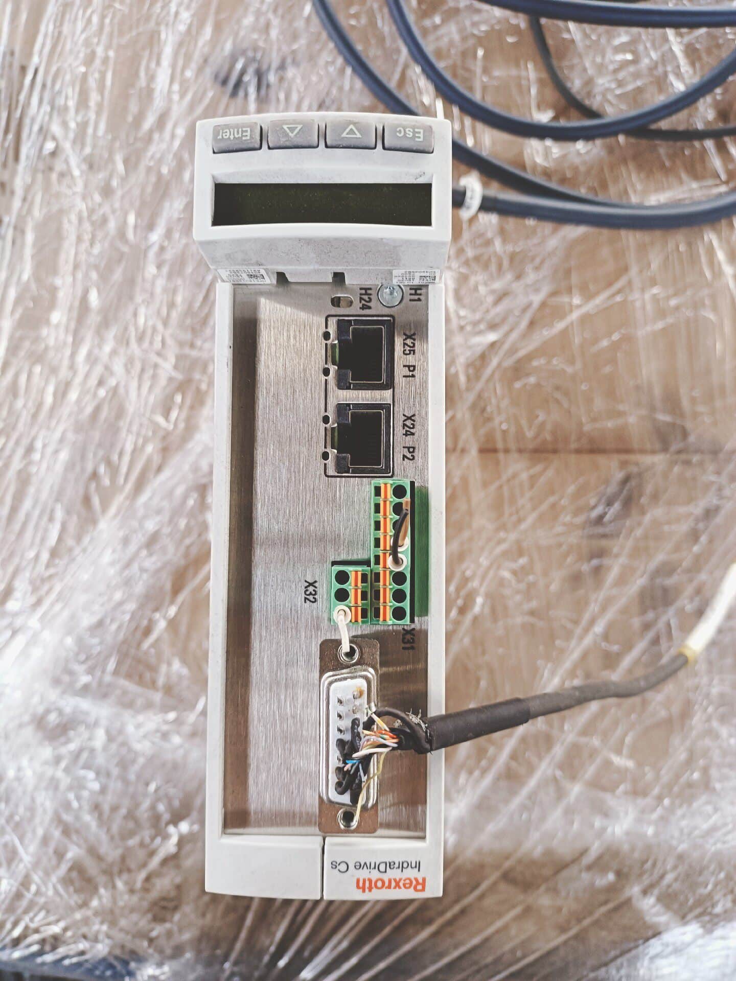 Upouusi alkuperäinen Bosch Rexrothin servomoottori HCS01.1E-W0013-A-02-E-S3-EC-NN-NN-NN-FW servomoottori Nopea toimitus