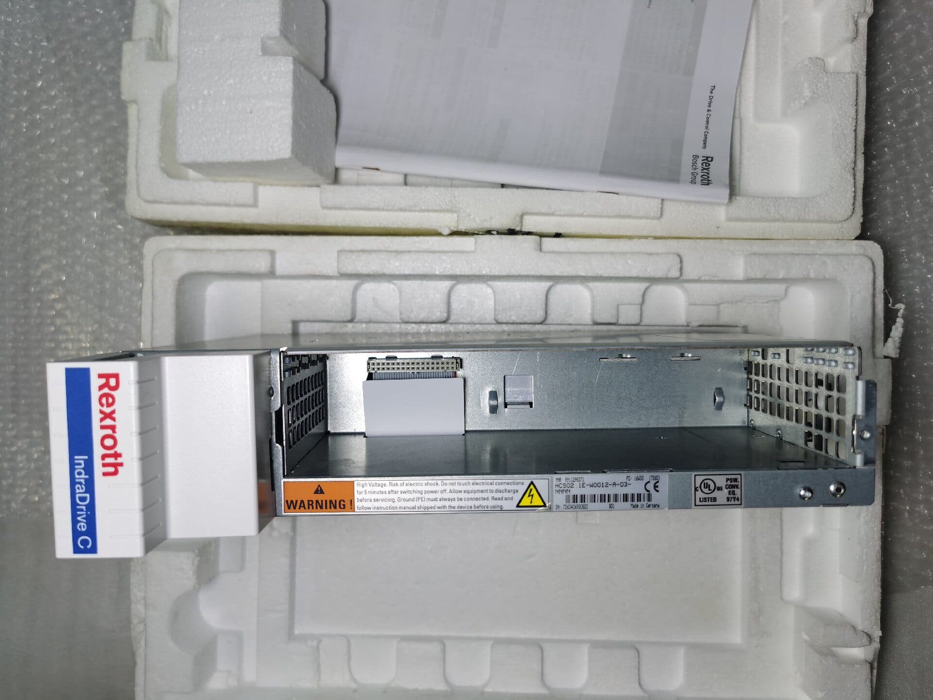 Upouusi alkuperäinen Bosch Rexrothin servomoottori HCS02.1E-W0012-A-03-NNNN R911298371 servomoottori nopea toimitus
