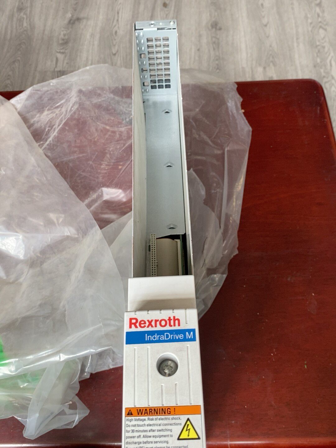 Upouusi alkuperäinen Bosch Rexrothin servokäyttö HMD01.1N-W0020-A-07-NNNN- Servomoottori nopea toimitus