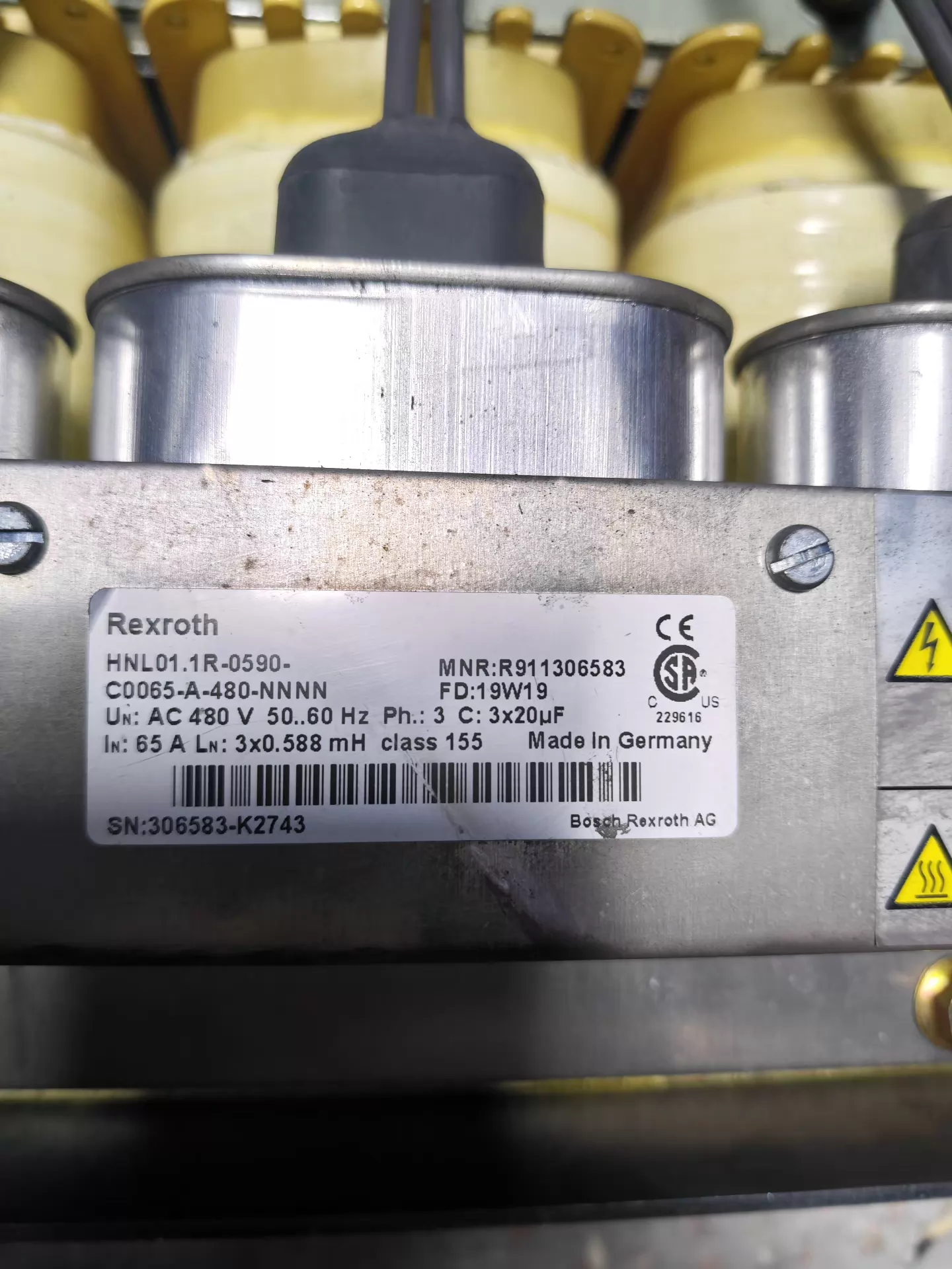 Upouusi alkuperäinen Bosch Rexrothin servomoottori HNL01.1R-0590-C0065-A-480-NNNN servomoottori nopea toimitus