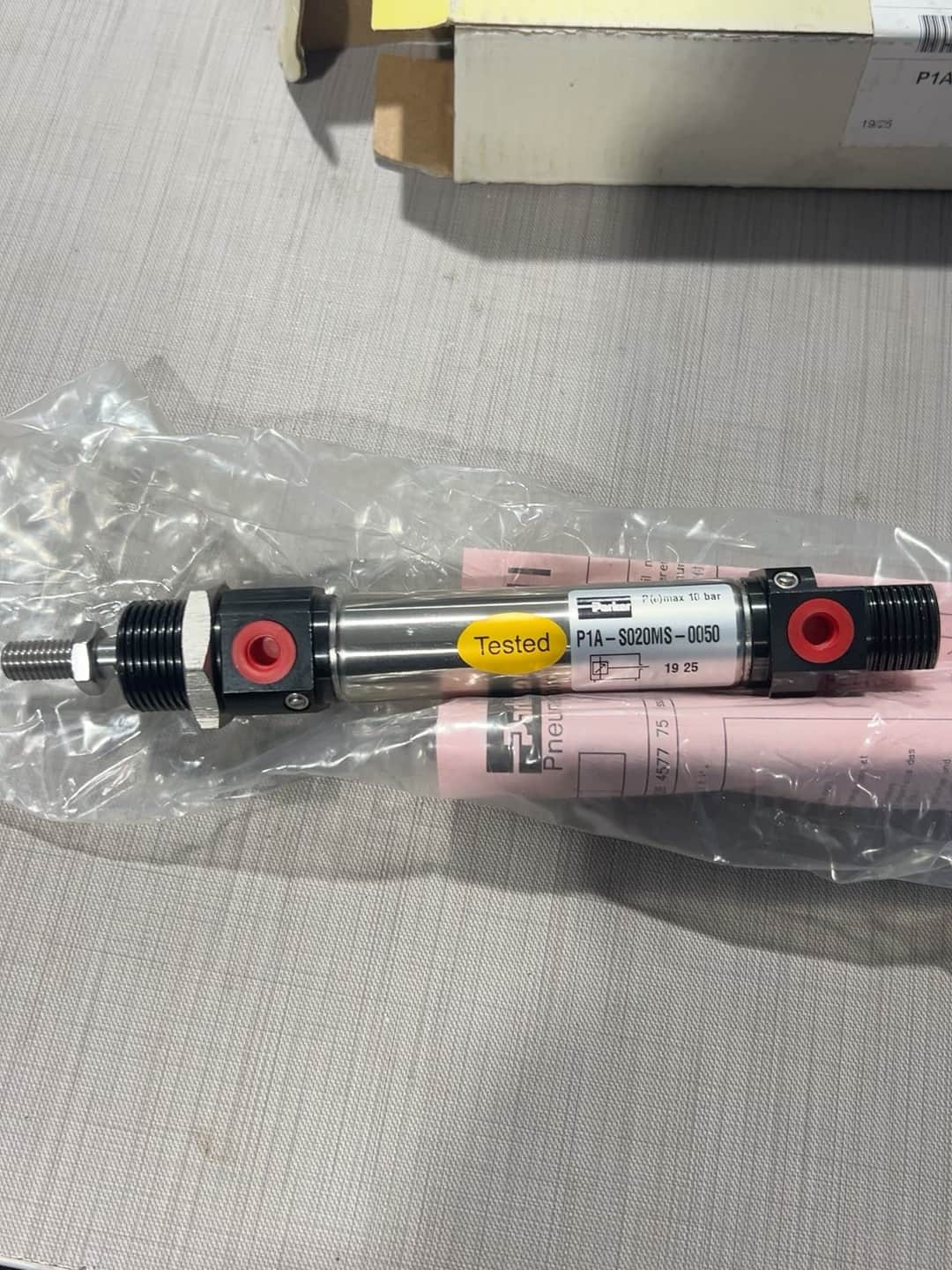 Upouusi alkuperäinen Parker P1A-S020MS-0050 Servotaajuusmuuttajat taajuusmuuttajat servomoottorit ohjaimet Nopea toimitus