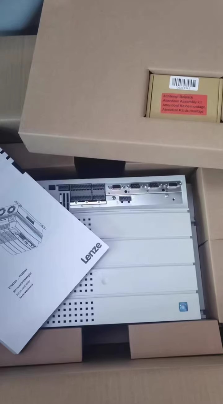 Aito uusi Lenze E94ASSE4604 Industrial I/O-moduuli FedEx DHL:n nopea toimitus