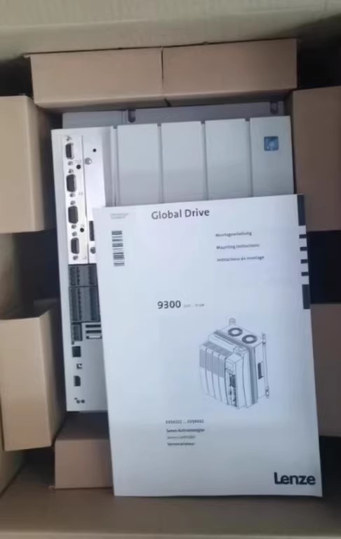 Aito uusi Lenze EVS9321-CSV100 Industrial I/O-moduuli FedEx DHL:n nopea toimitus