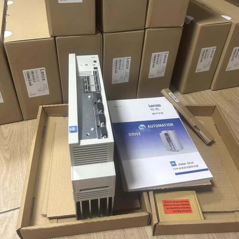 Aito uusi Lenze EVS9331-EV Industrial I/O-moduuli FedEx DHL:n nopea toimitus